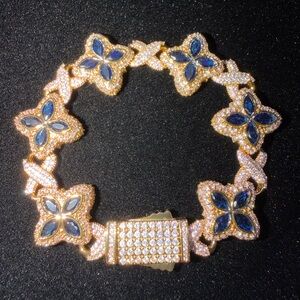 Iced Gold-Navy Clover Flower Bracelet